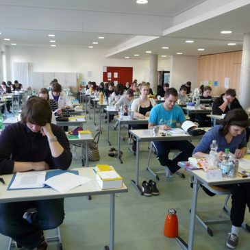 Die schriftliche Abiturprüfung hat begonnen (15.03.2011)