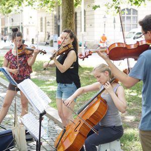 Vivaldis "Vier Jahreszeiten: Sommer". Toller Beginn unseres Stadtrundgangs.